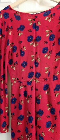 Red Romper w/ blue floral prints - Picture 2 of 6